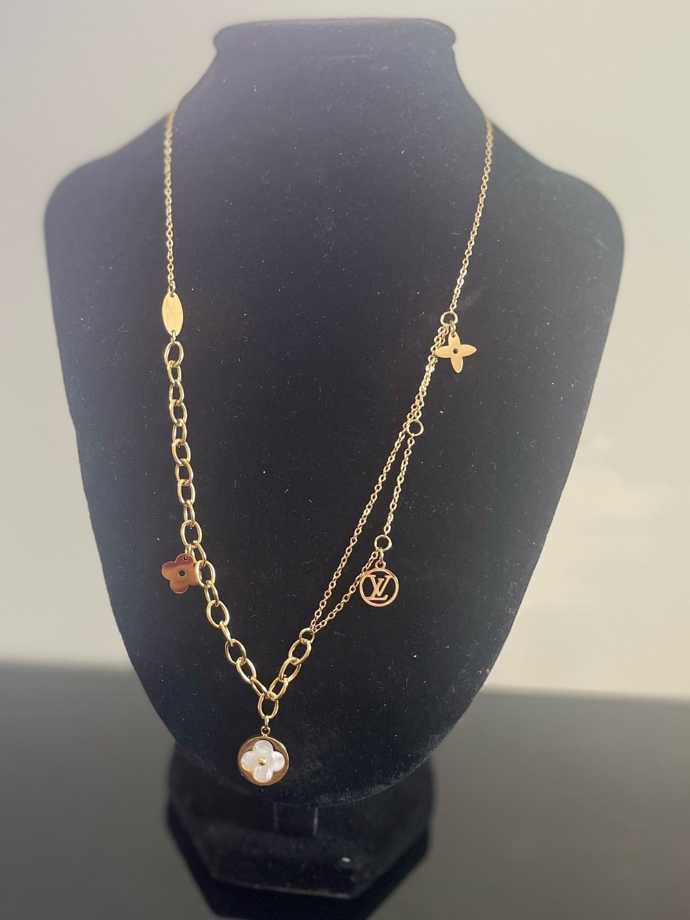 Designer Inspired Lulu Gold Floral Charm Pendant Necklace - Gold